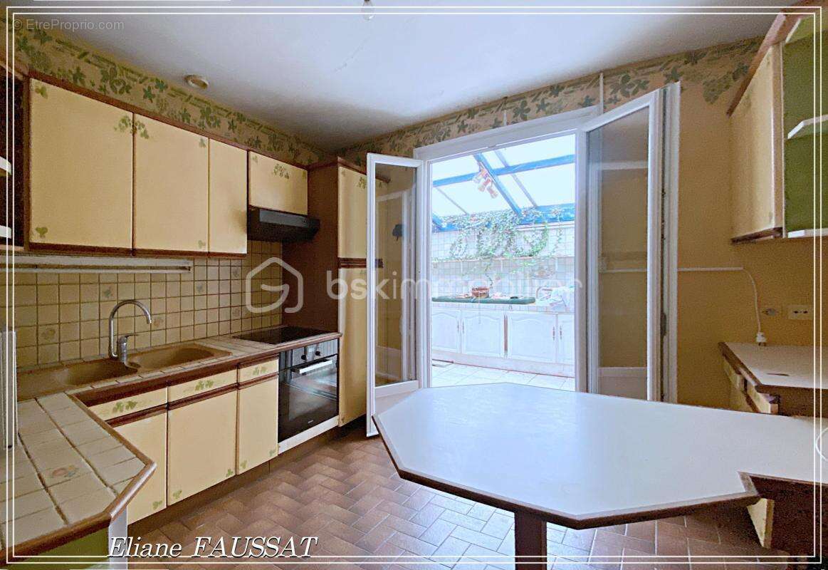 Maison de ville, 5/6 chambres 170m² avec piscine couverte, dépaysement exotique à Tarbes !!! - photo 14