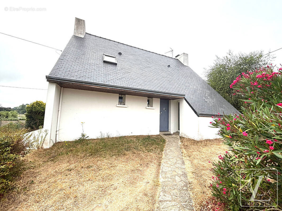 Maison à FREHEL