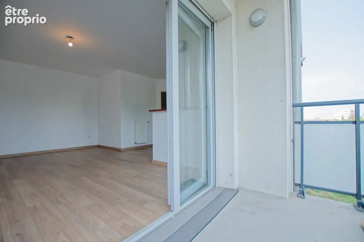 BRUZ - Proche Gare - Appartement T3 refait à Neuf - photo 4