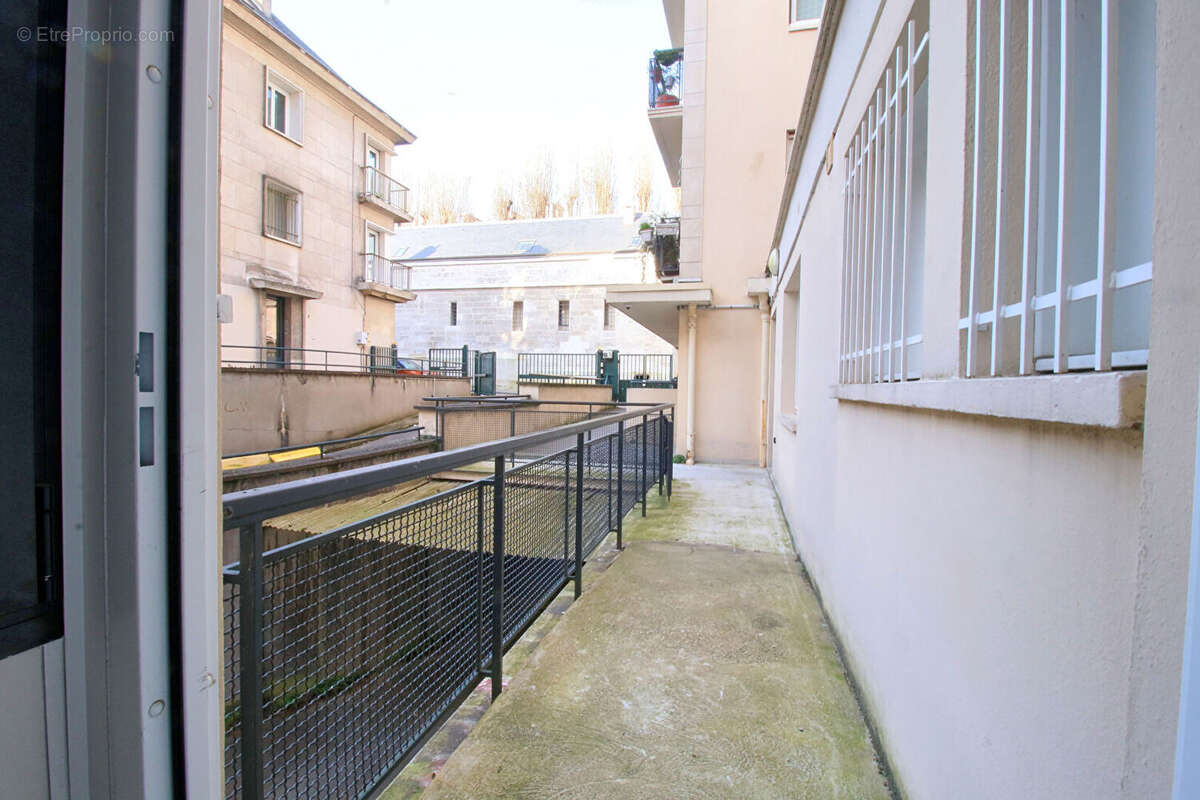 A vendre - appartement t2 - secteur cathedrale - photo 6