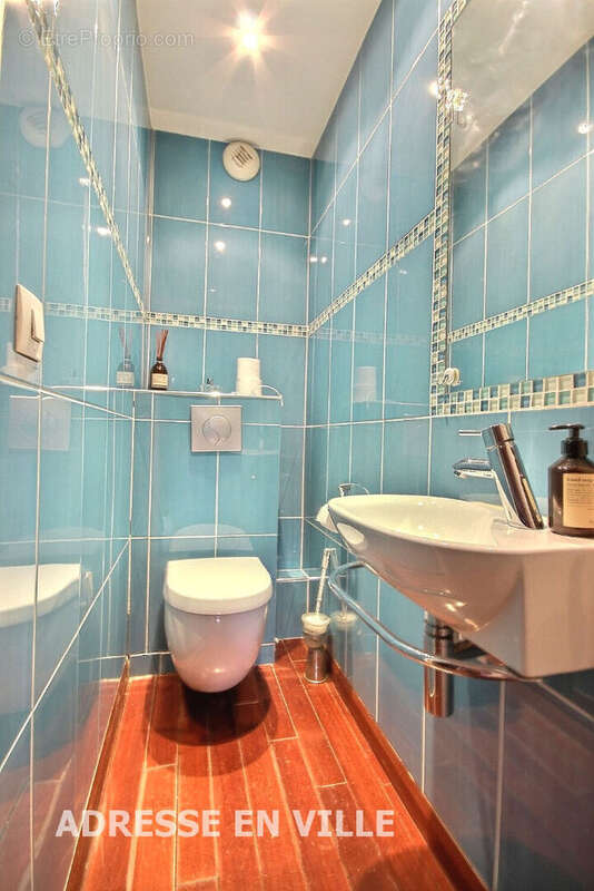 Appartement à PARIS-17E