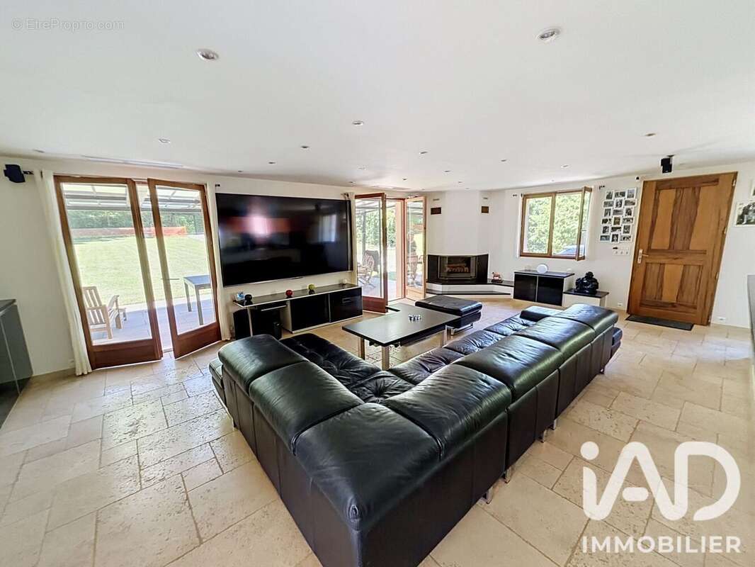 Maison 96 m² à Roquesteron  - photo 9