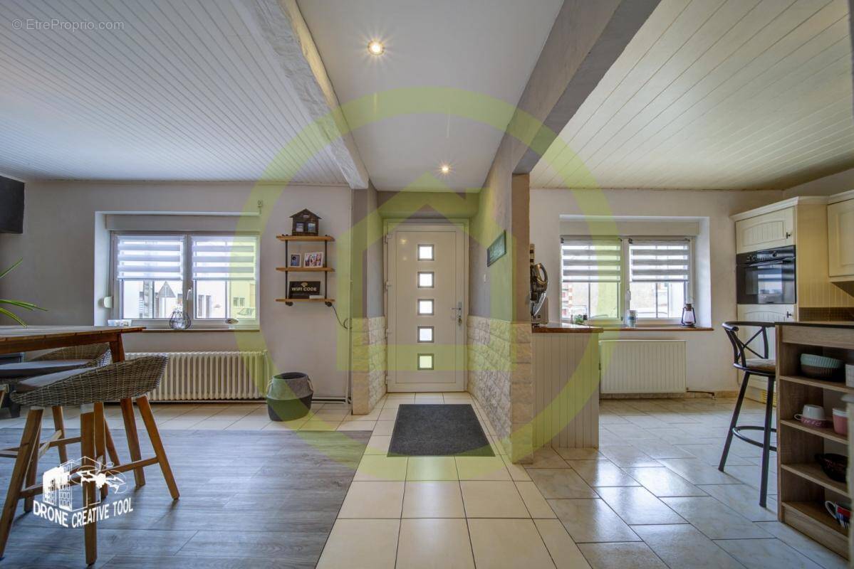 Maison à LAMORVILLE