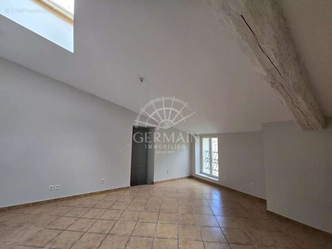 Appartement à L&#039;ISLE-SUR-LA-SORGUE