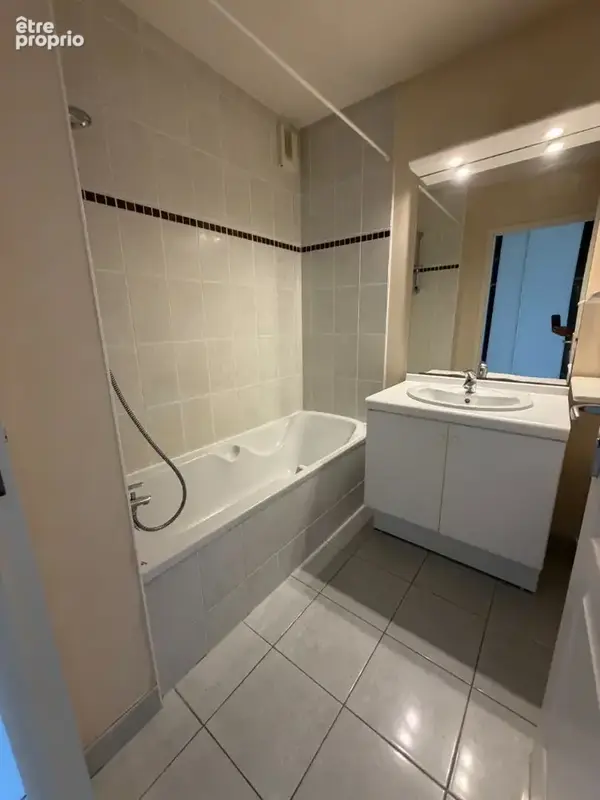 Appartement de 78 m², grand salon séjour avec balcon - photo 8