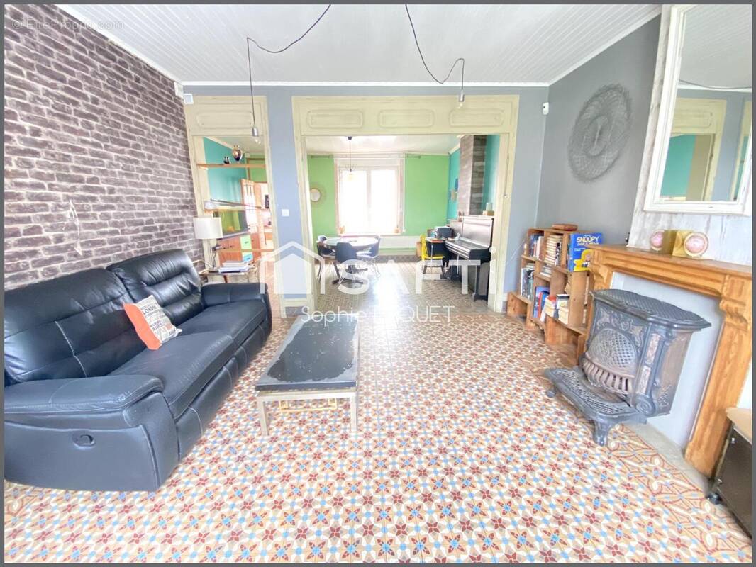 Photo 1 - Maison à ESTEVELLES