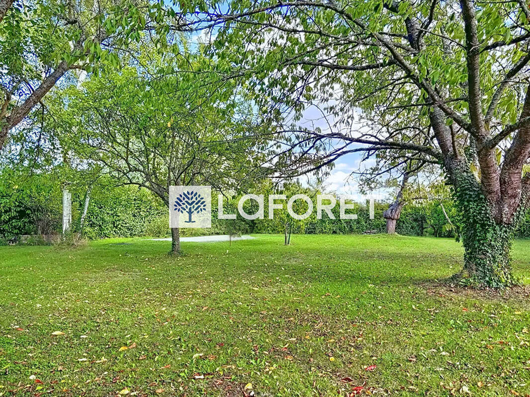 Terrain à CHAMBOURCY