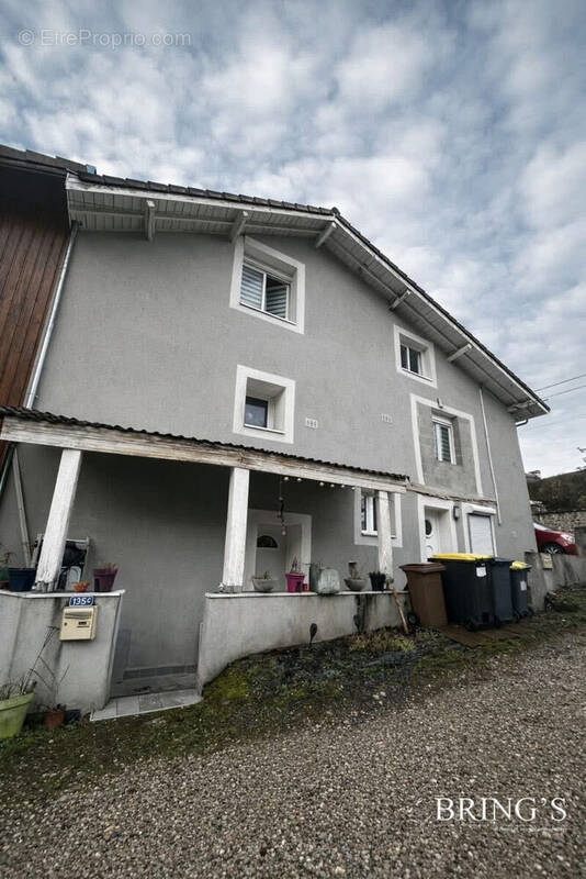 Appartement à RIVES