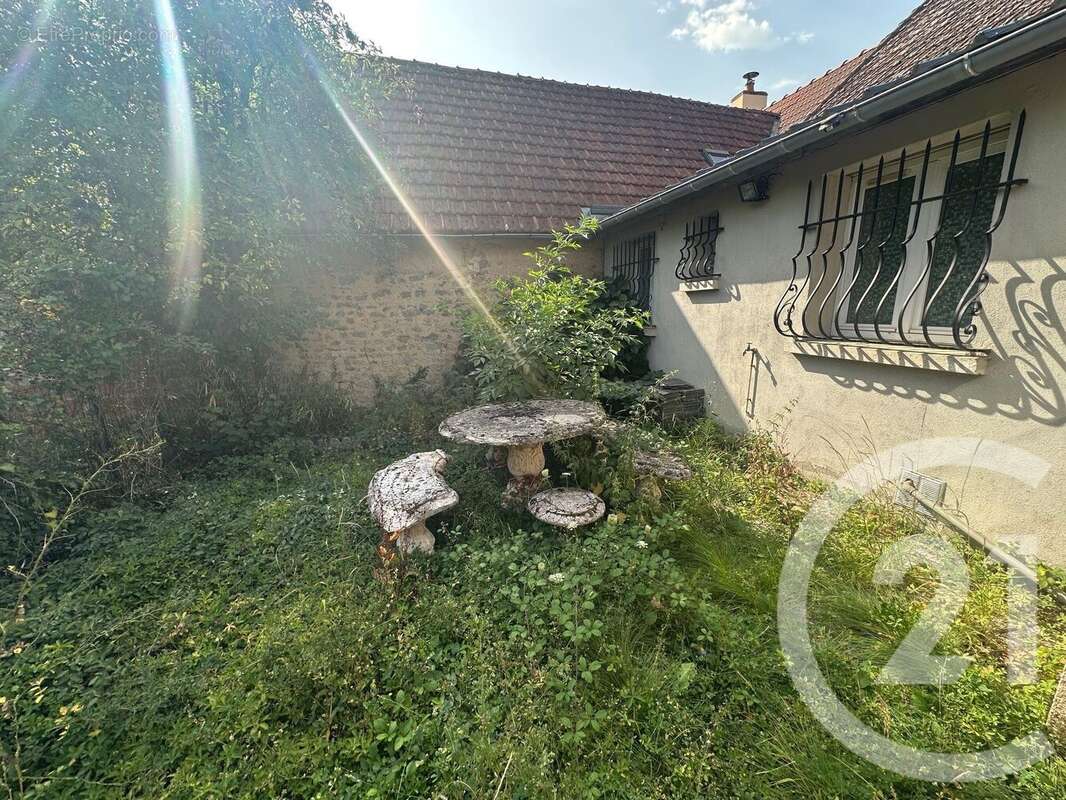 Maison 125 m² à Cervon  - photo 7