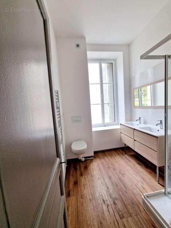 Maison à SAINT-JEAN-D&#039;ANGELY