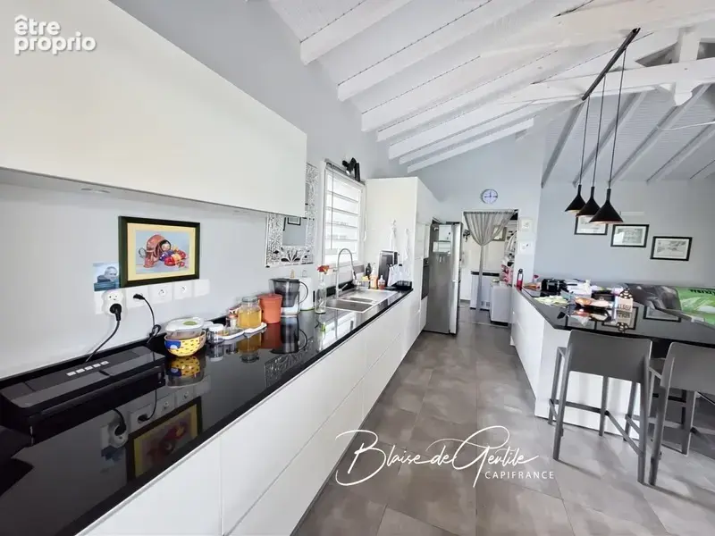 Maison moderne à vendre 4 pièces LE MOULE (971) - photo 10