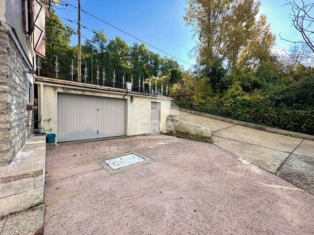 Maison à BAGNEAUX-SUR-LOING