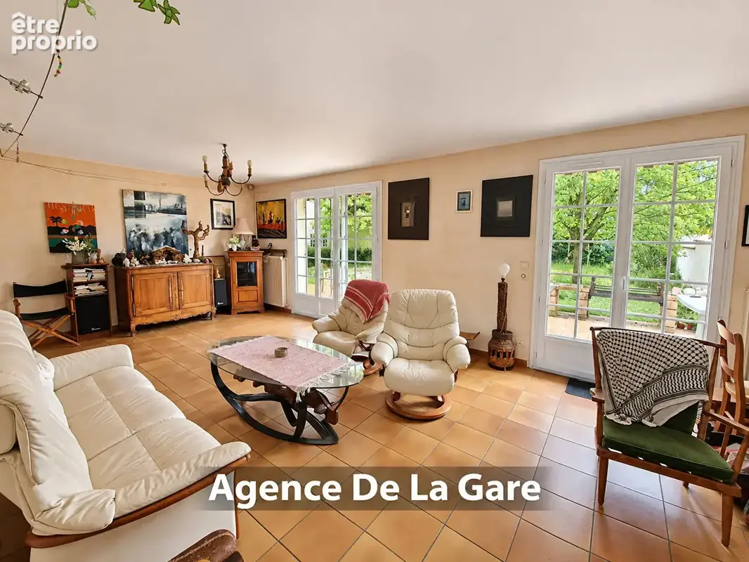 Maison Houilles 11 pièces 197.84 m² - 4 minutes de la Gare - photo 2