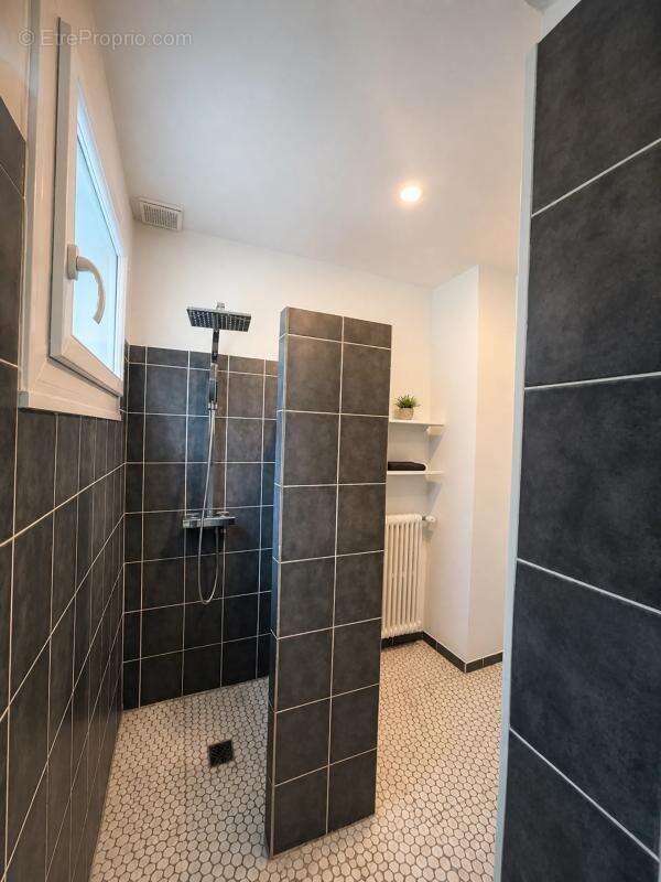 Maison de 8 pièces de 140 m² située à Four - photo 11