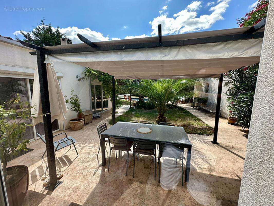 Maison à COURNONTERRAL