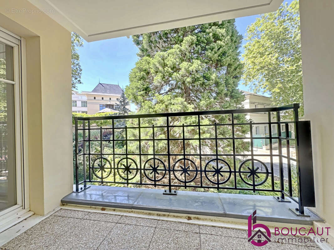 Appartement à LE PLESSIS-ROBINSON