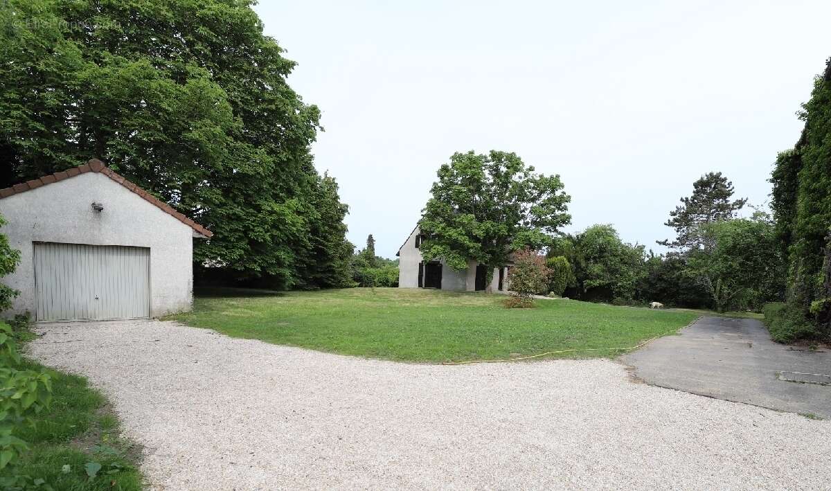 Maison à TOURNAN-EN-BRIE