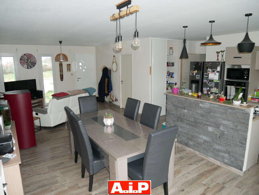 Maison à SAINT-MESMIN