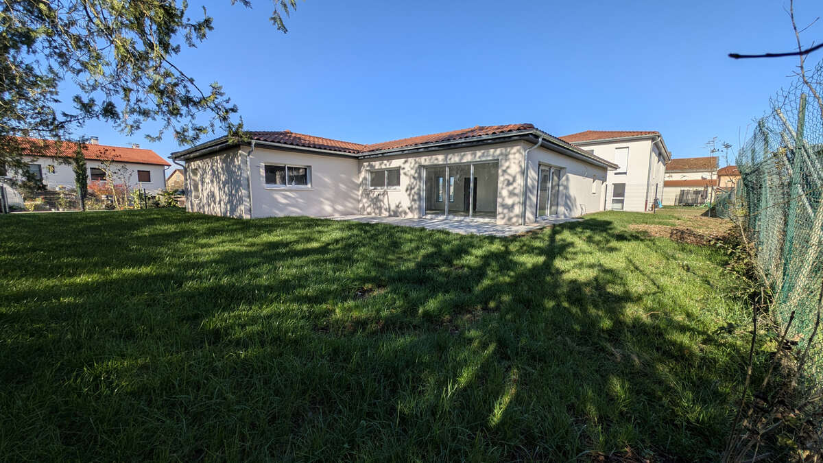 Maison à SAINT-DENIS-EN-BUGEY