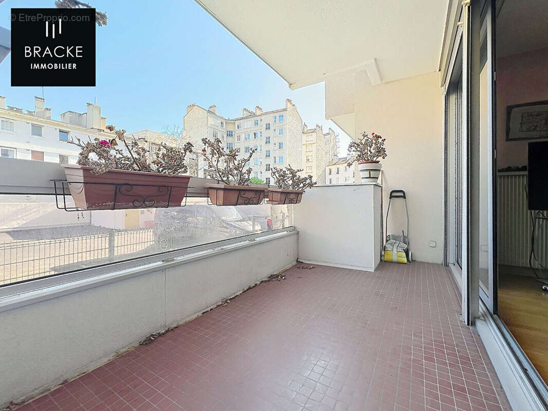 Appartement à COURBEVOIE