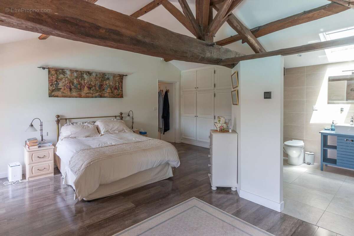 Maison à SAINT-SULPICE-DE-COGNAC