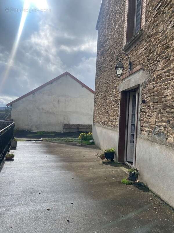 Maison à FOLLES