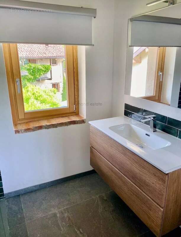 Maison à LE MONASTERE