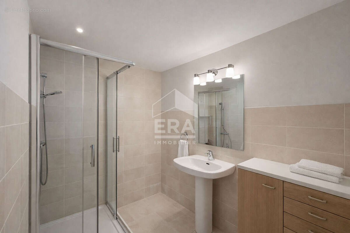 Appartement 77m² à martigues - photo 10