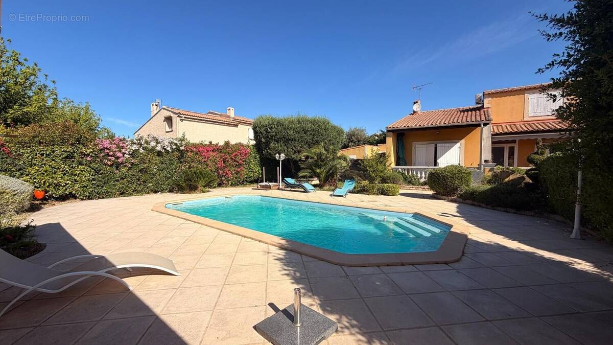 Photo 1 - Maison à MARIGNANE