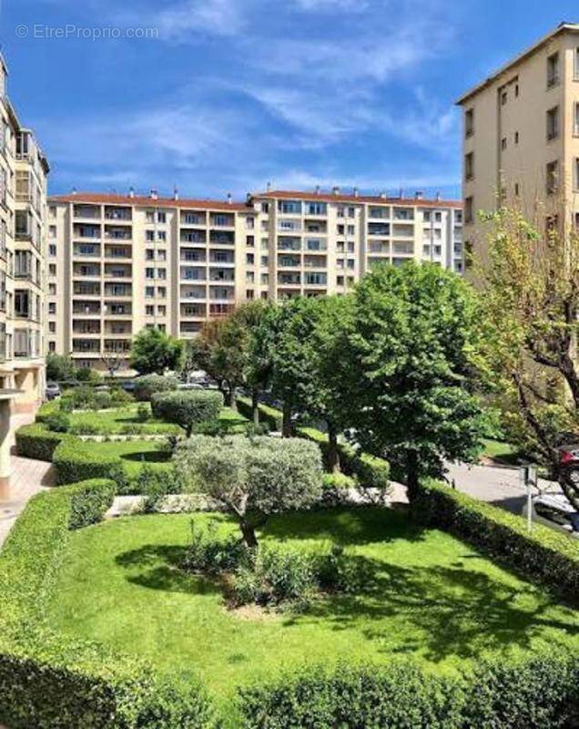 Appartement à MARSEILLE-9E