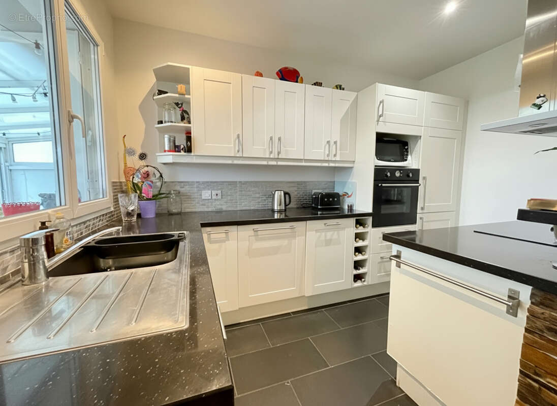 Maison à VERRIERES-LE-BUISSON