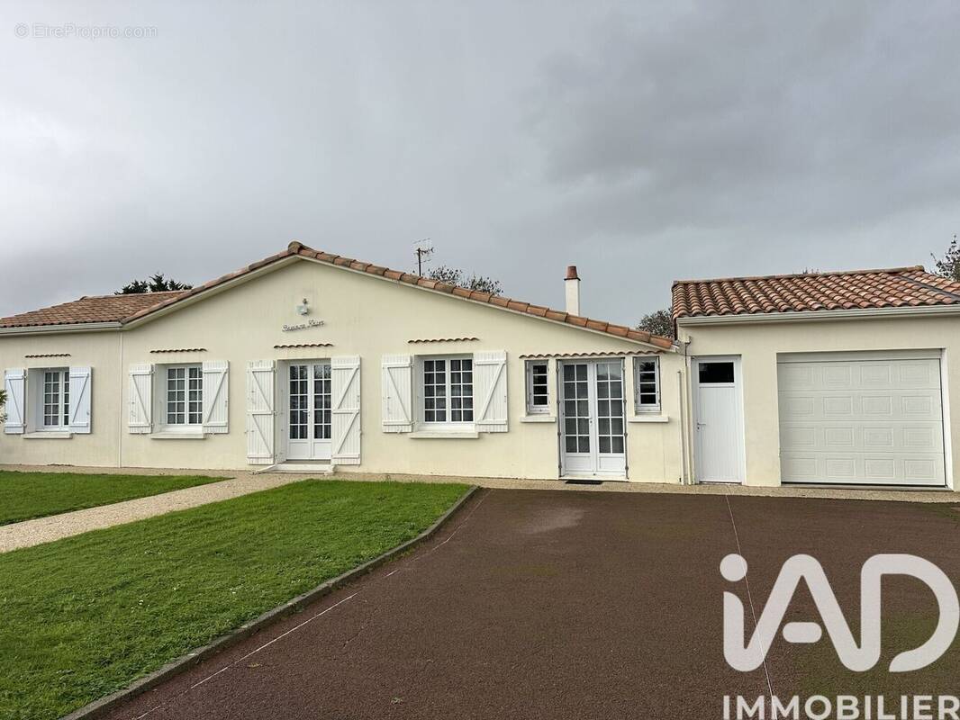 Photo 1 - Maison à GRUES
