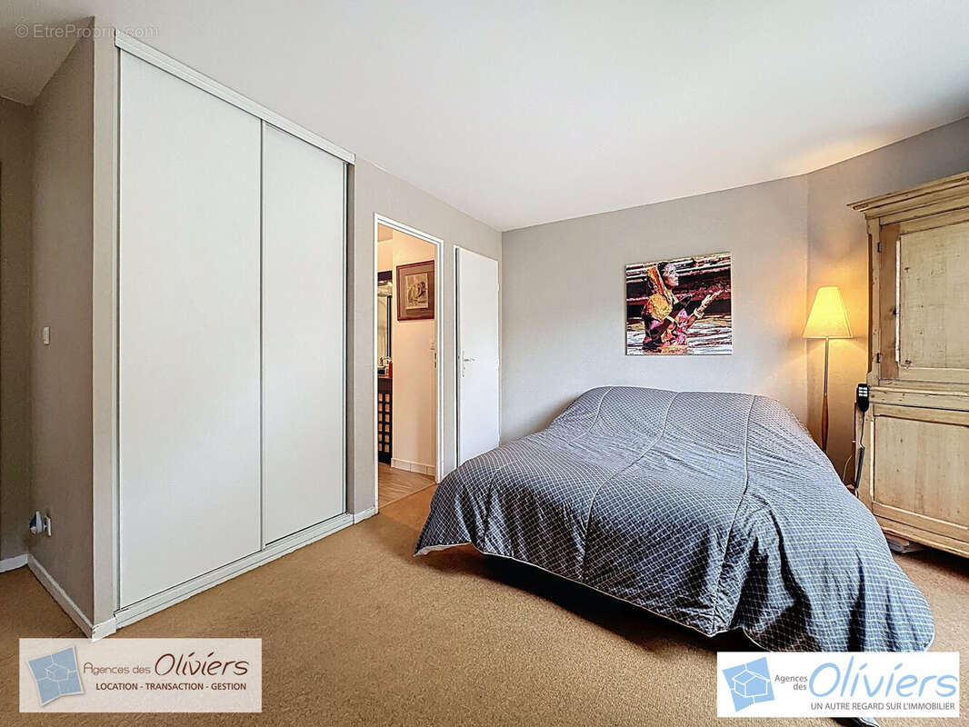 Maison à VOISINS-LE-BRETONNEUX