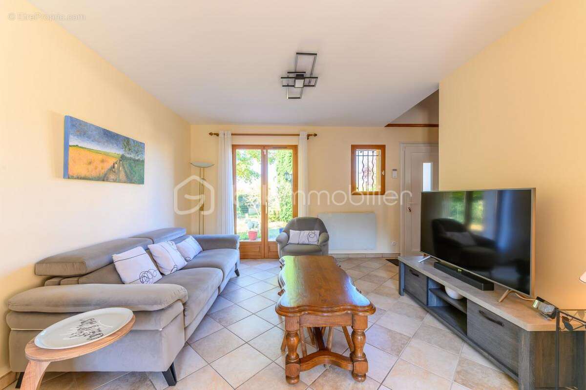 Maison à COUILLY-PONT-AUX-DAMES