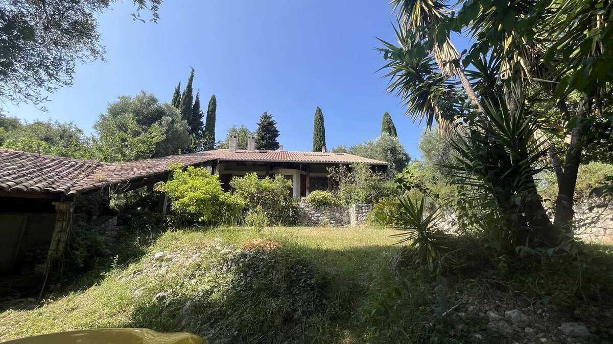 Maison à LA GAUDE