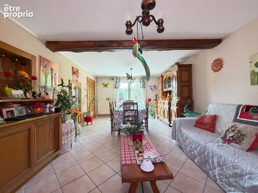  Maison familiale de caractère 190 m2 – 5 chambres – Environnement calme – Proche centre de La Flèche - photo 5