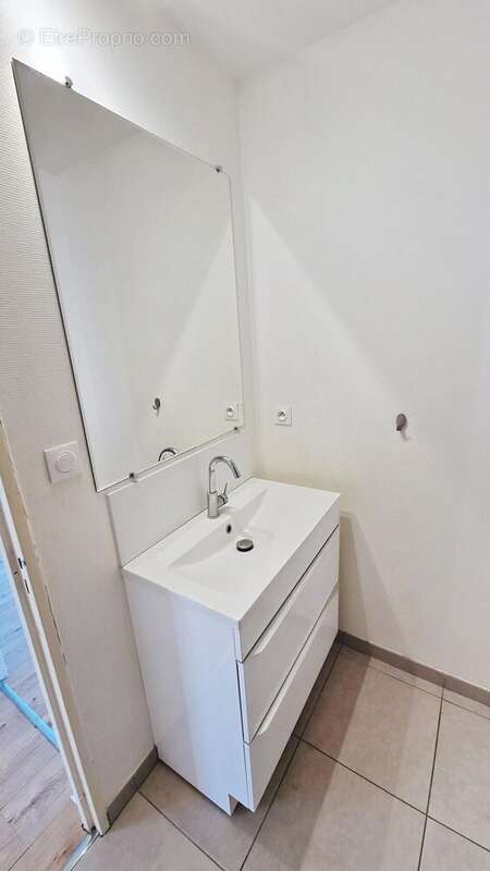Photo 8 - Appartement à BRON