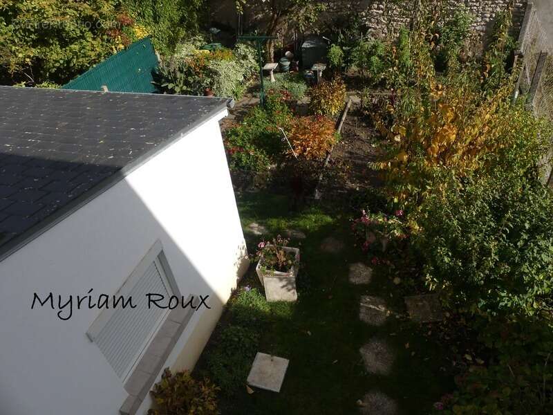 Maison à LA CHAPELLE-SAINT-MESMIN