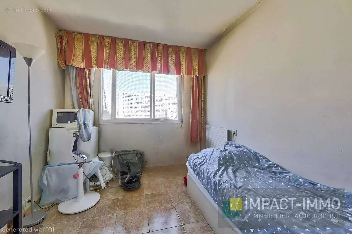 Appartement à COURBEVOIE