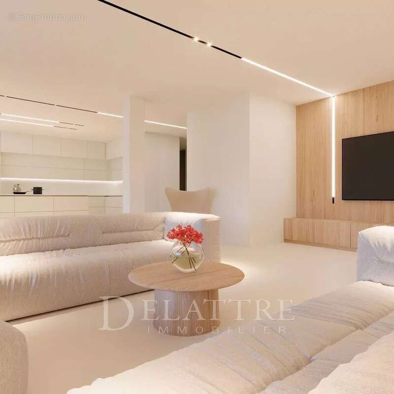 Maison à CHATEAUNEUF-GRASSE