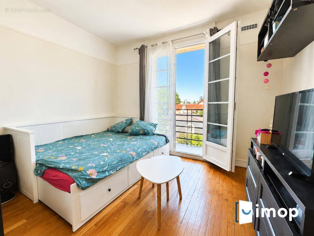 Appartement à MONTROUGE