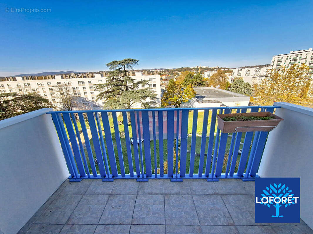 Appartement à OULLINS