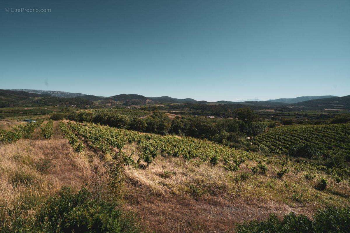 Terrain à CASCASTEL-DES-CORBIERES