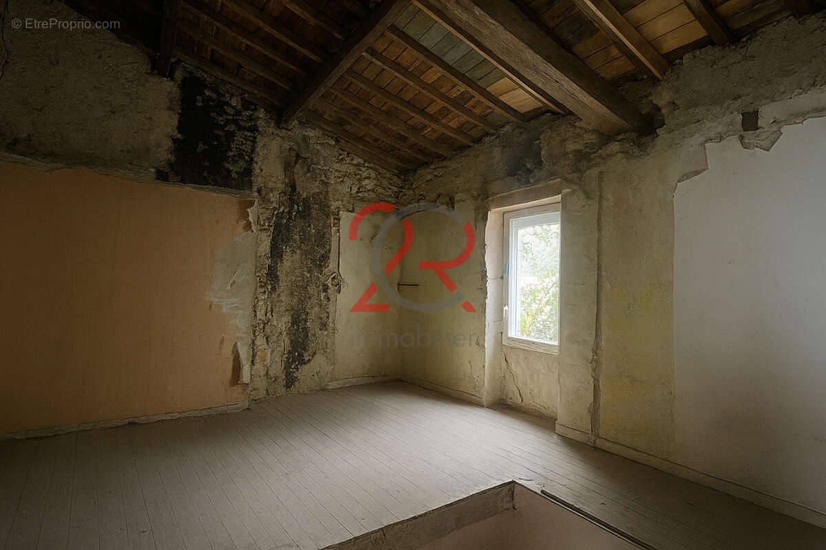 Appartement à créer avec belle hauteur sous plafond ,2  chambres - photo 5