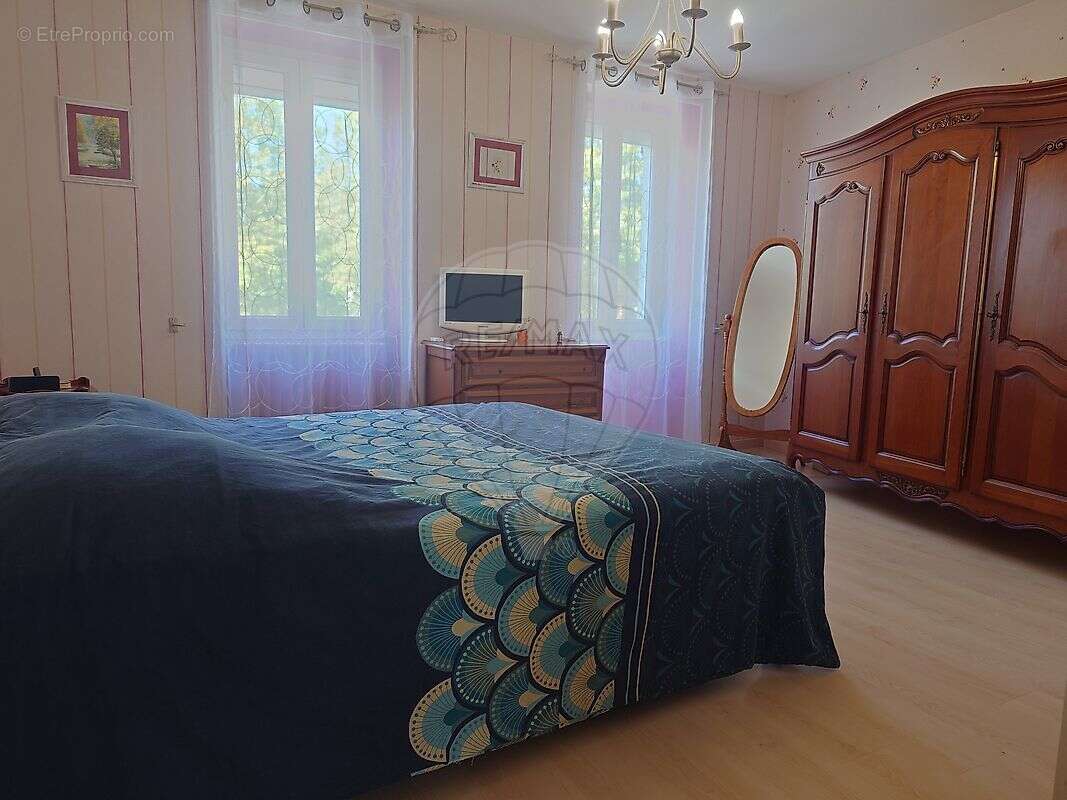 Maison à ISSY-L'EVEQUE