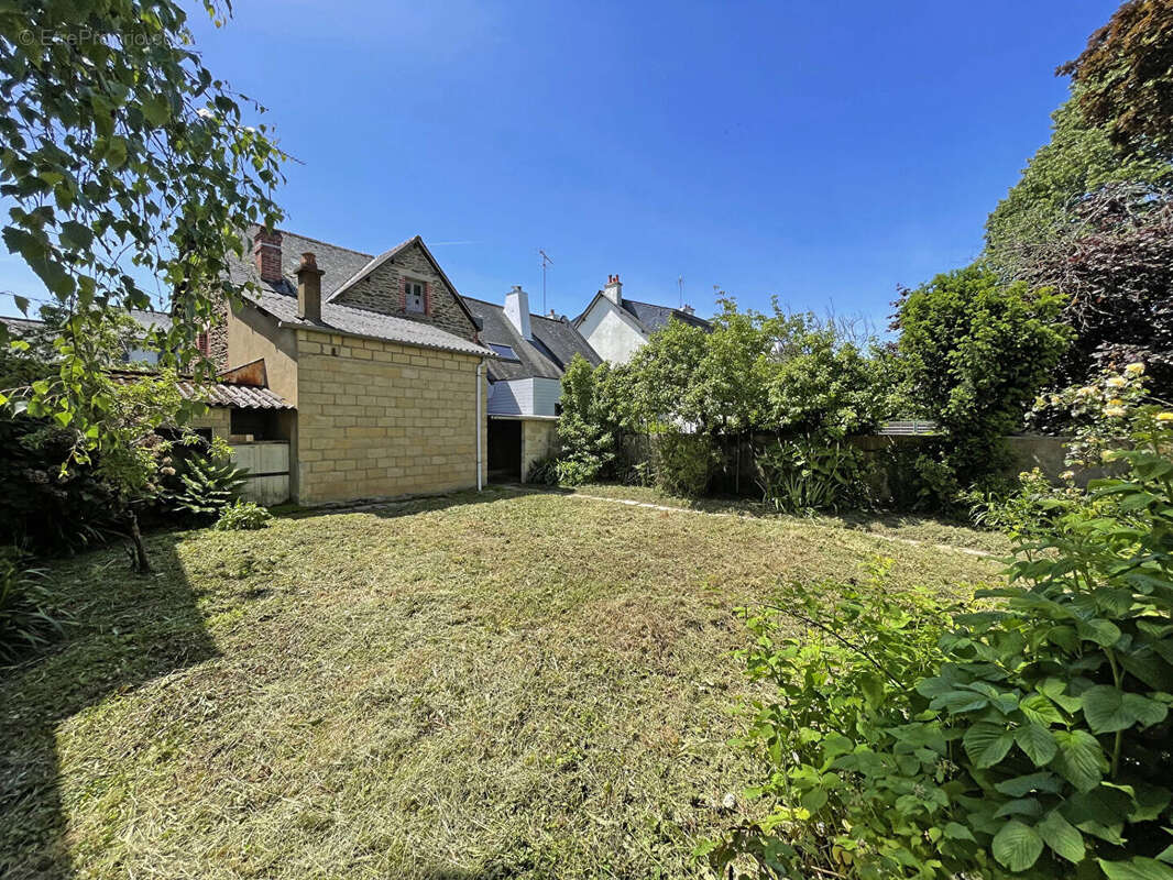 Terrain à CESSON-SEVIGNE