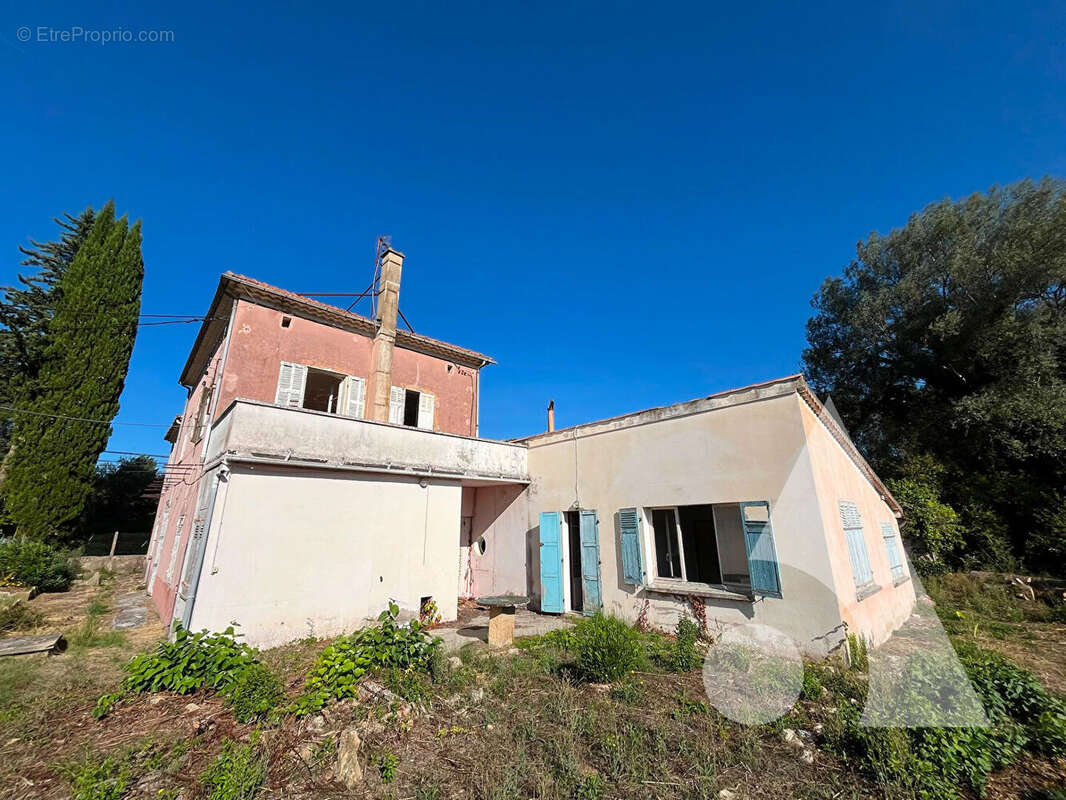 Maison à SALERNES