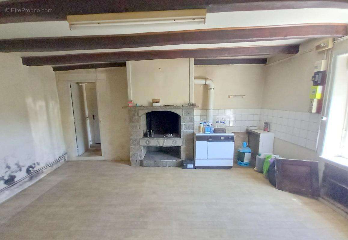 Fermette à rénover sur près de 2 hectares – Idéal projet de vie à la campagne (MONTAUDIN -53) - photo 4