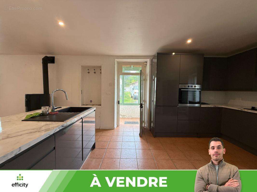Maison à ASNIERES-SUR-BLOUR