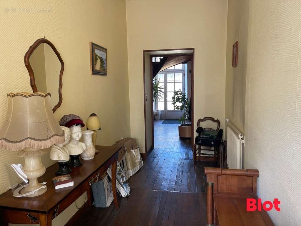 Appartement à ARGENTRE-DU-PLESSIS